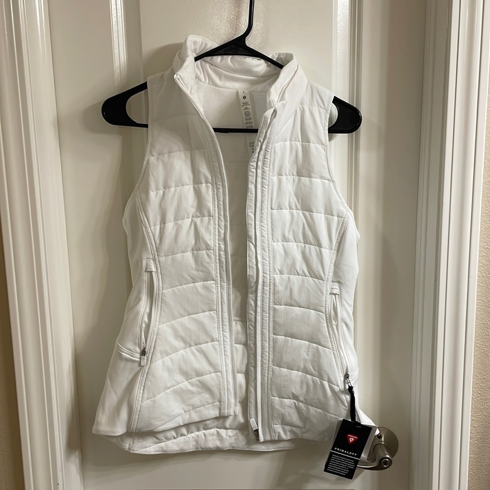 NWT white lululemon another mile vest